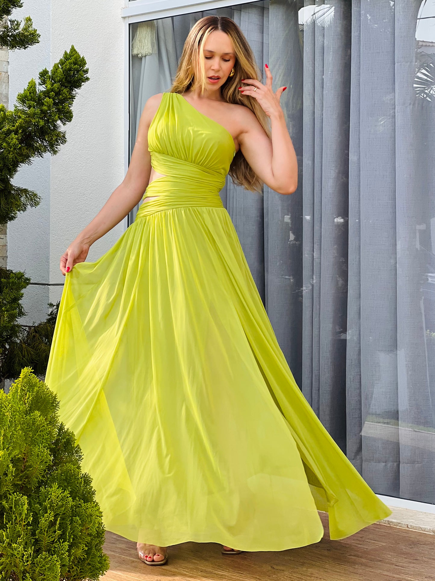 Vestido Cut Out