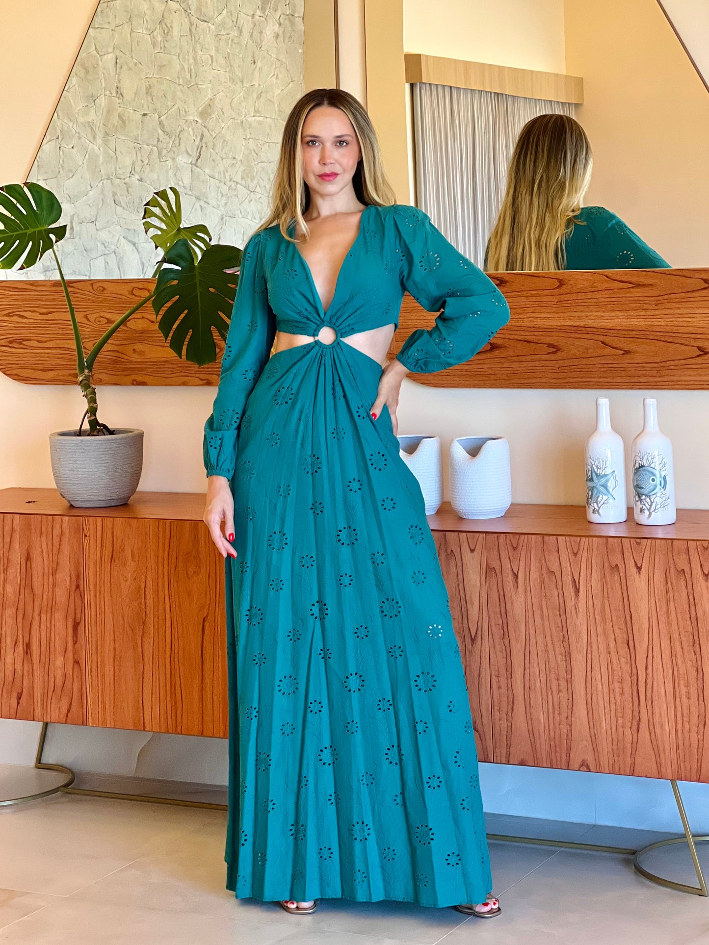 Vestido Laise Cut Out
