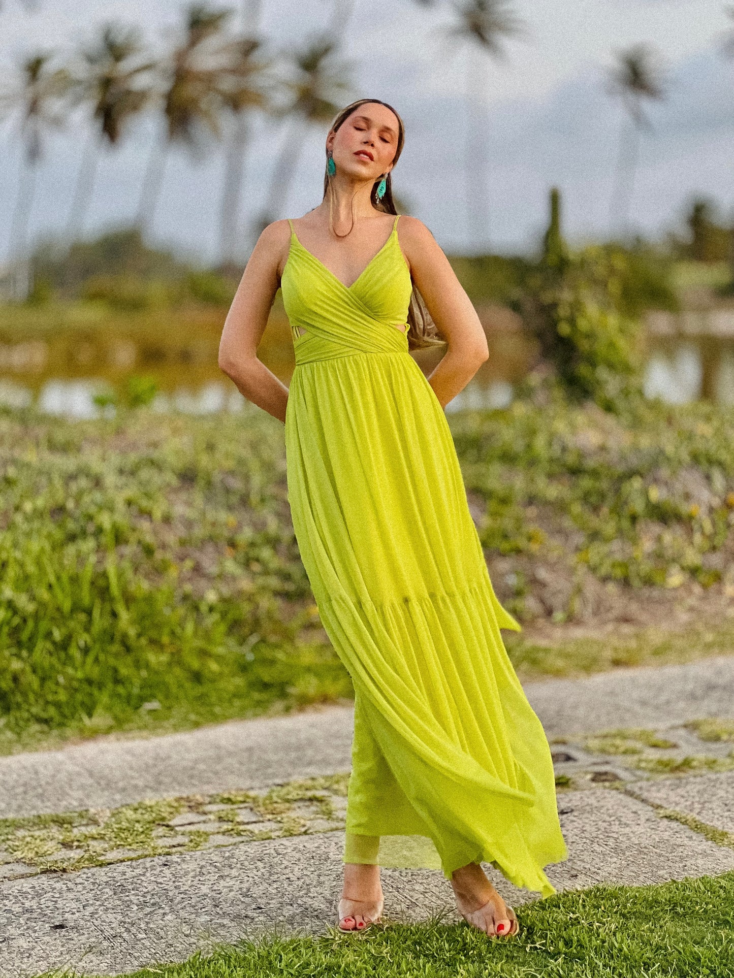 Vestido Cut Out Alcinhas